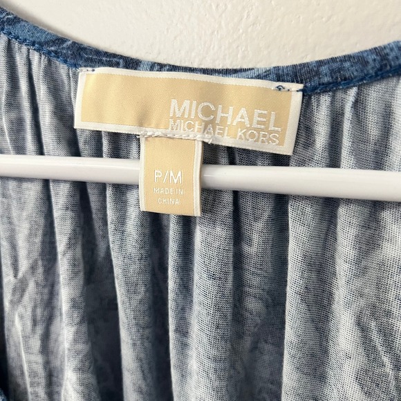 Women's Michael Kors Flowered Long Sleeve Blouse Size P/M - Picture 3 of 4